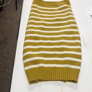 Heart to Tail yellow stripe sweater size large